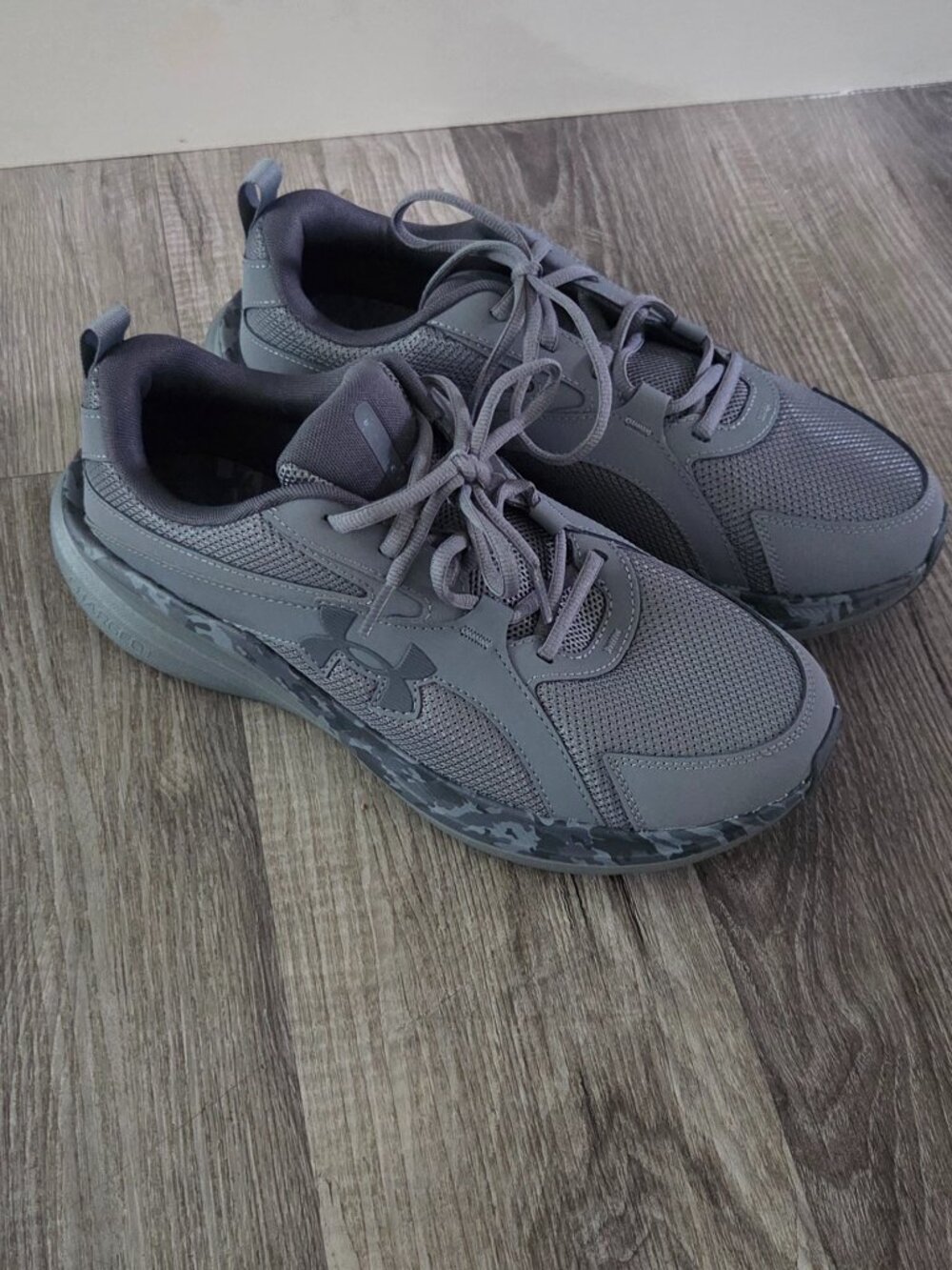 UNDER ARMOUR Running Shoe